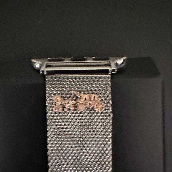 Coach Women's Silver Mesh Strap Watch - Picture 6 of 7
